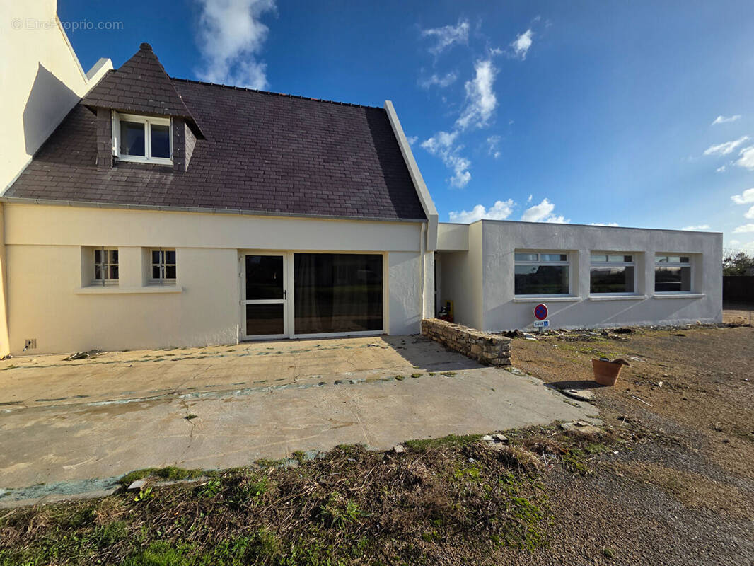 Maison à PLOUMOGUER