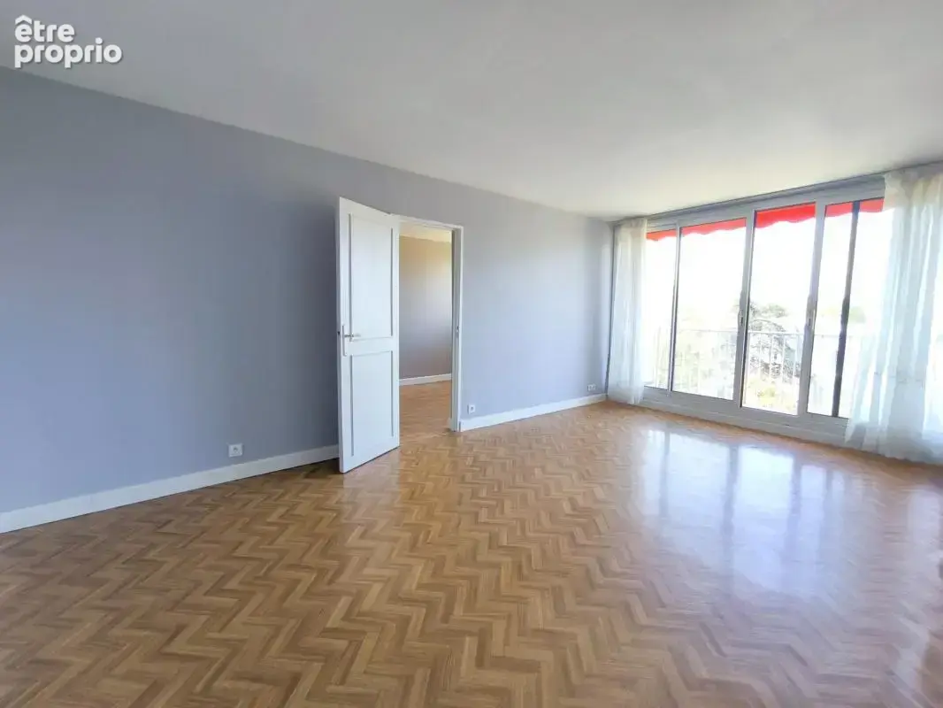 Appartement à NANTERRE