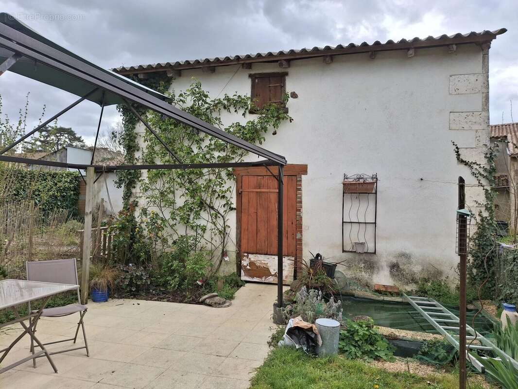 Maison à AVAILLES-LIMOUZINE