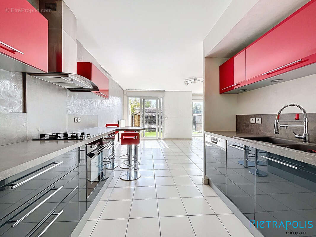 Appartement à CESSY