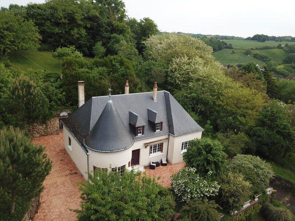 Maison à VILLEDIEU-LE-CHATEAU