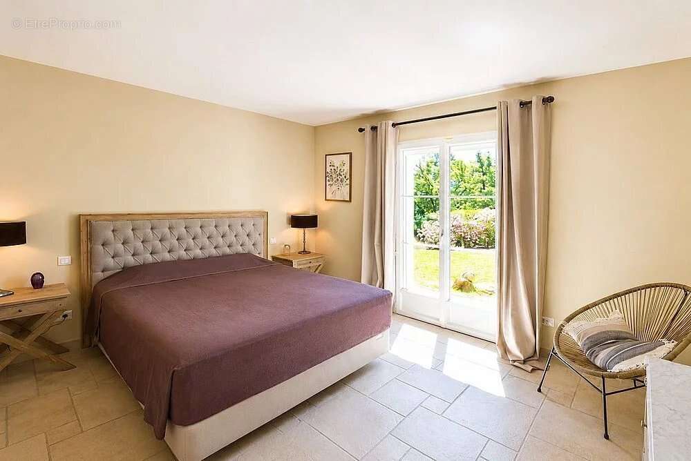 Fayence – Belle villa de 220 m² avec piscine et dépendance - photo 8