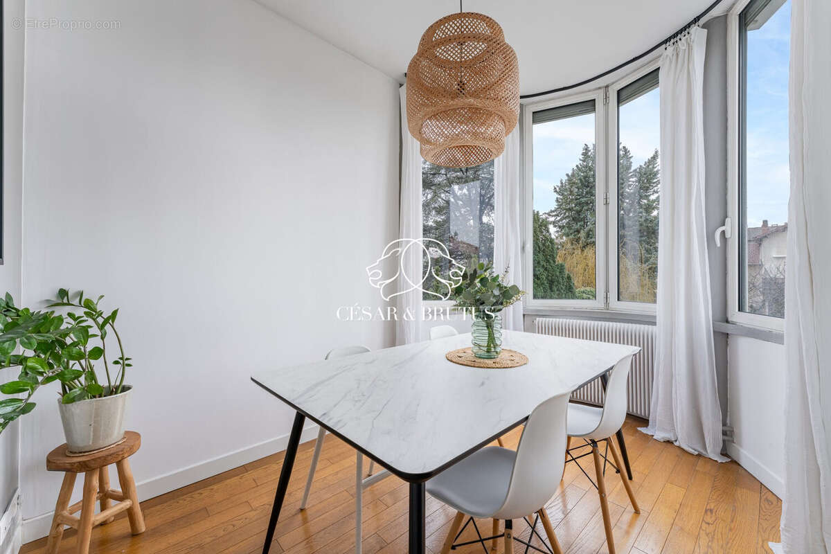 Appartement à OULLINS