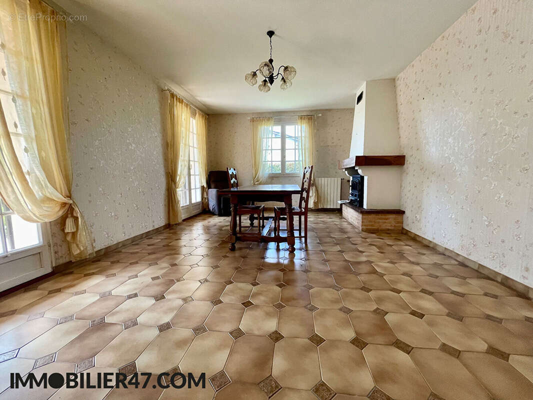 Maison à CASTELMORON-SUR-LOT