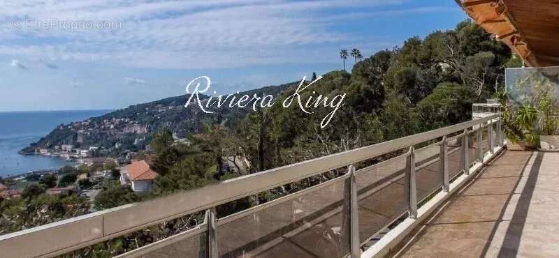 Alpes Maritimes (06) Villefranche-Sur-Mer, 4 Pieces, garage, 2 caves - photo 2