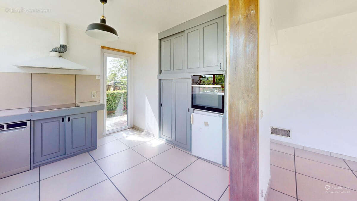 Maison à MISEREY-SALINES