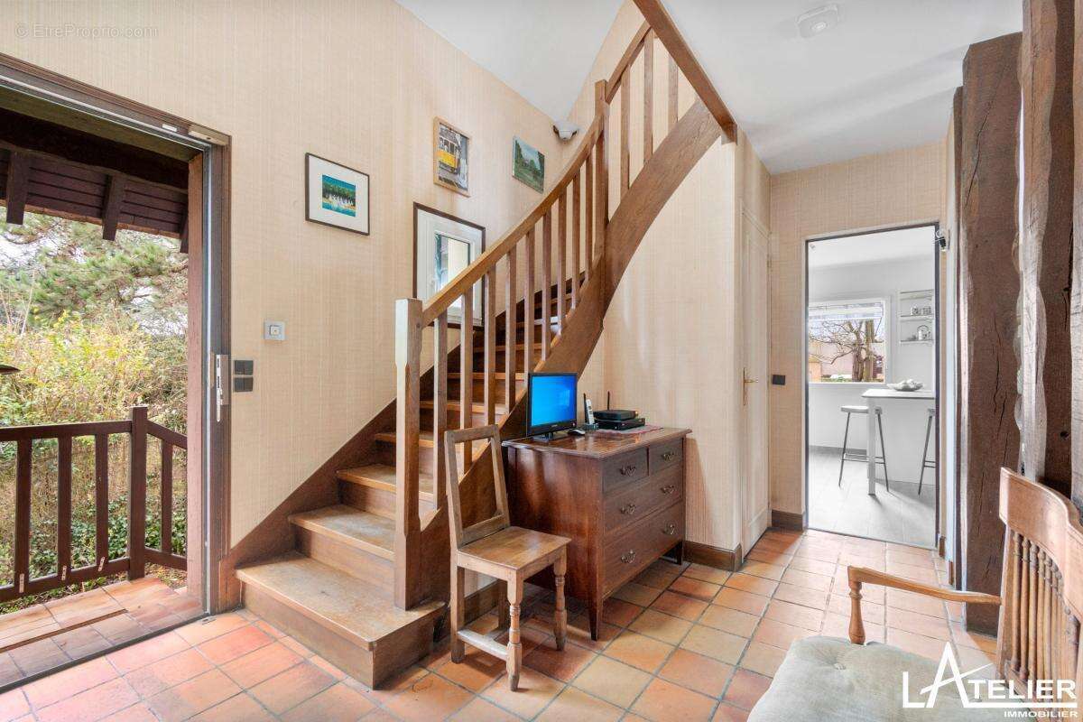 Maison à MAREIL-MARLY
