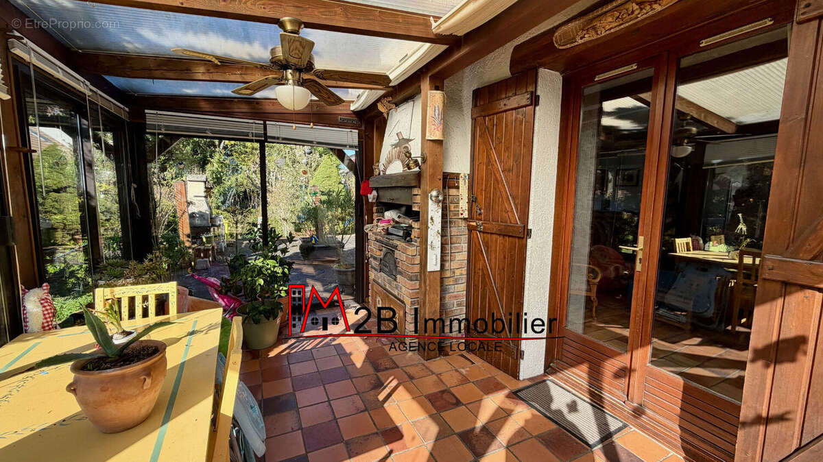 Maison traditionnelle sur beau et grand jardin - photo 6