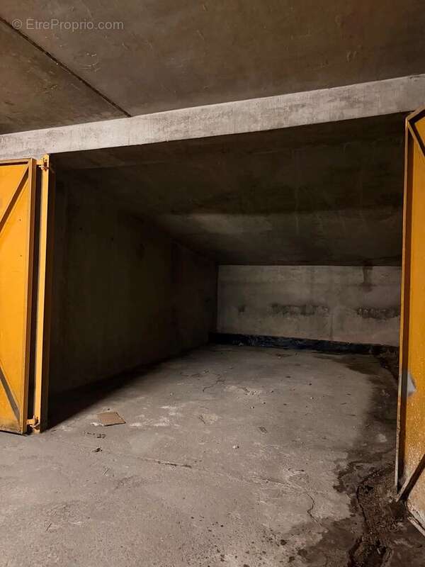 Parking à PARIS-5E
