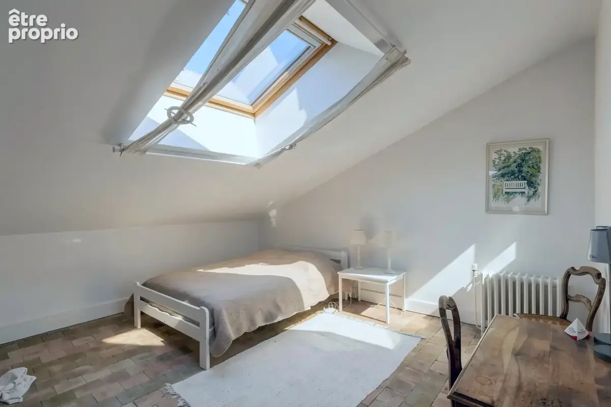 OULLINS - Propriété de 400 m2 - photo 23