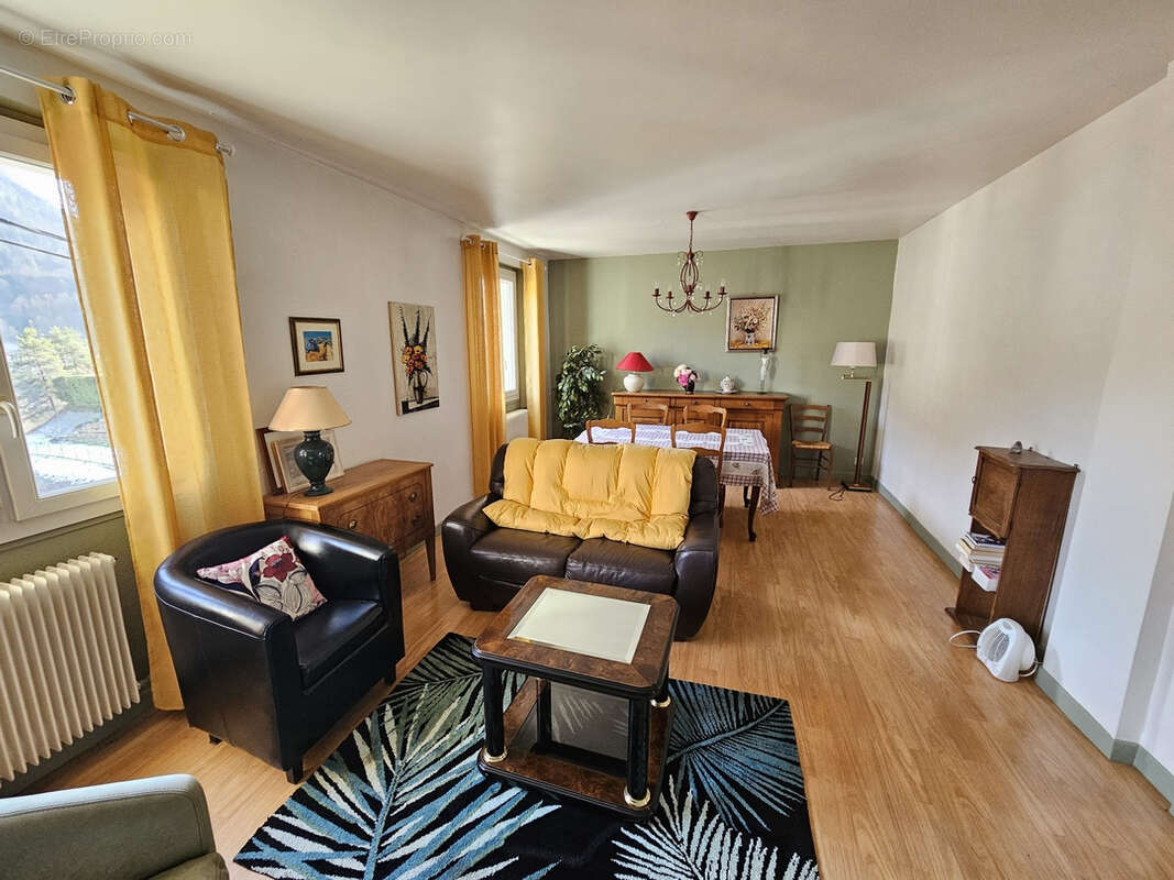 Maison à SAINT-CLAUDE