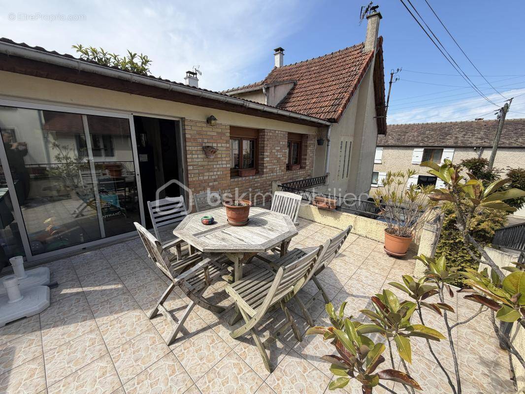 Maison à CHALIFERT