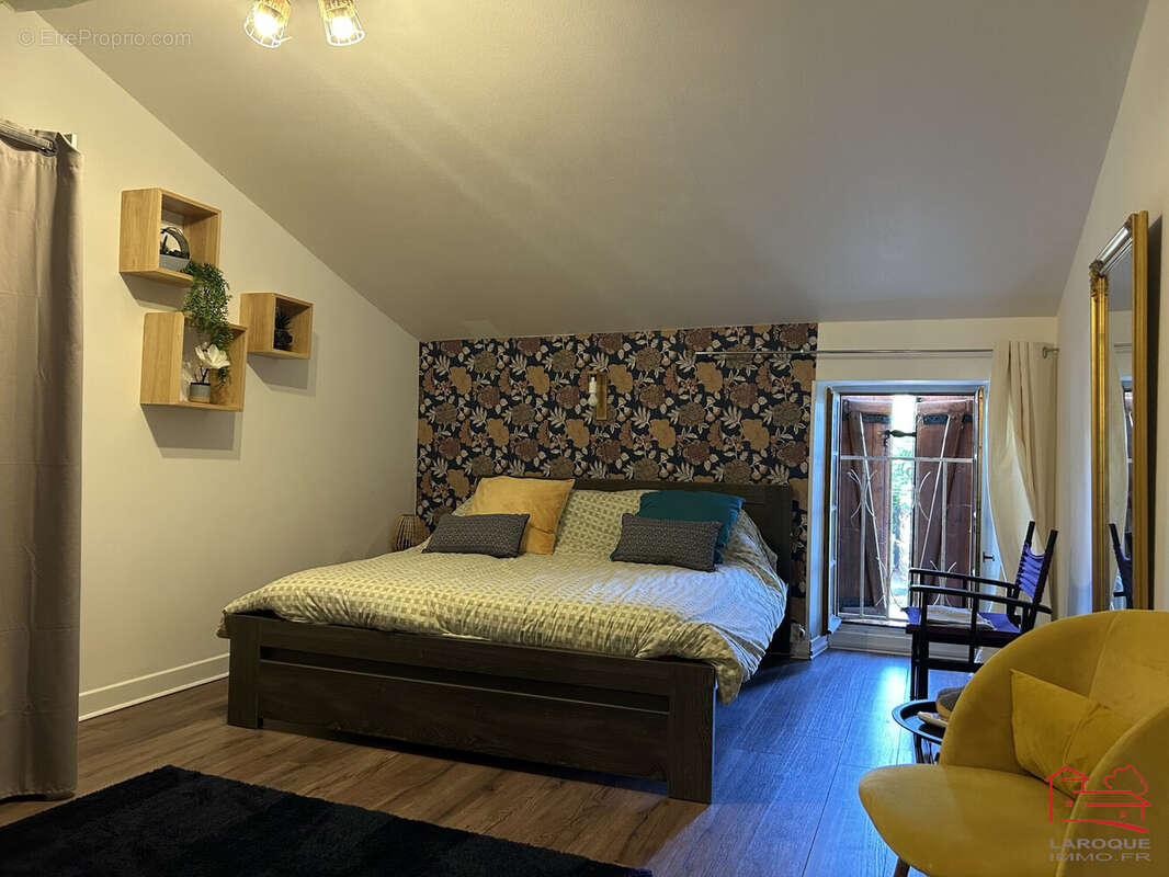 Maison à HAUTEFAGE-LA-TOUR