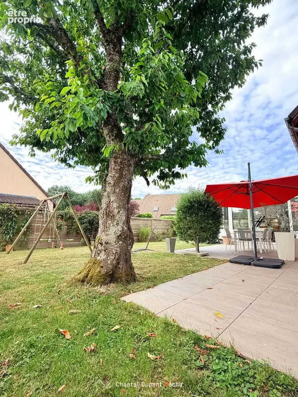 MORANCEZ - Maison traditionnelle très bien entretenue d'environ 140m2, garage, carport et jardin. - photo 15