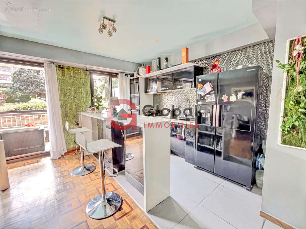 Appartement à MARSEILLE-5E
