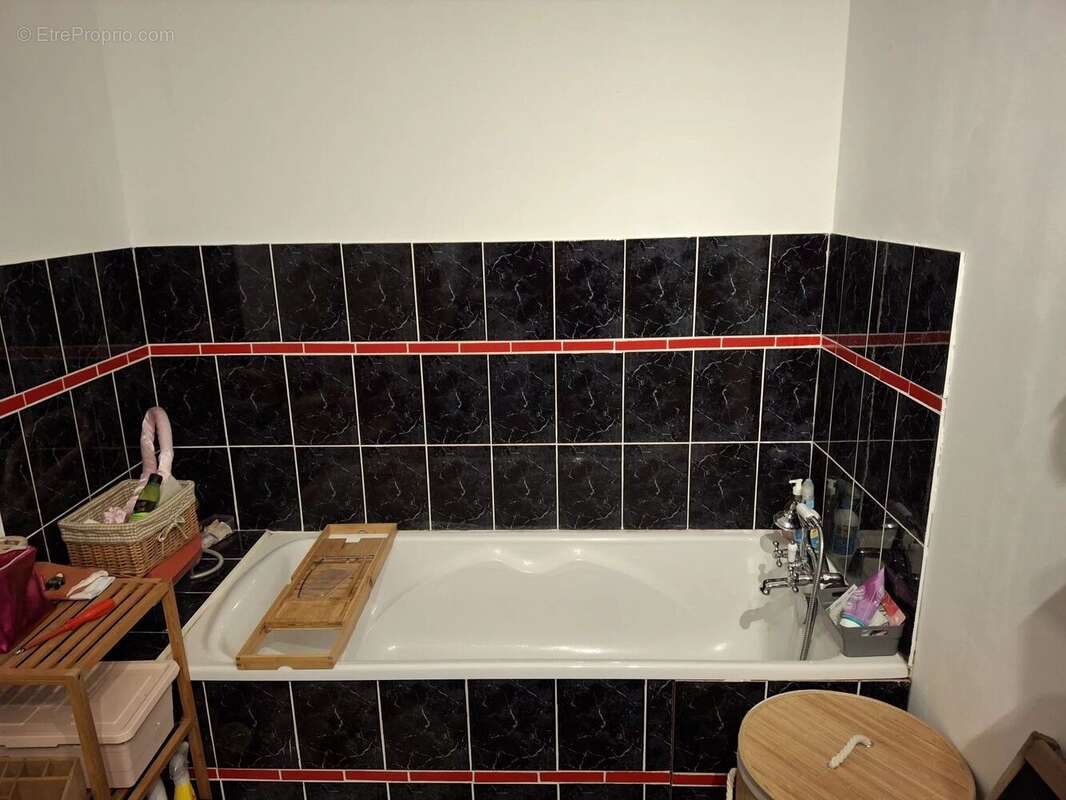 Maison à MONTESCOURT-LIZEROLLES