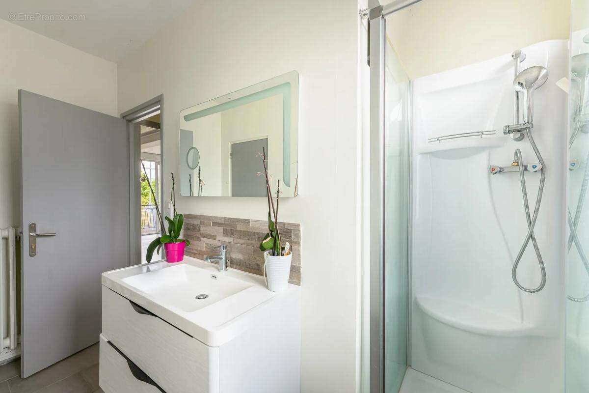 Maison de 8 pièces de 190.27 m² à Saint-Pierre-des-Corps - photo 14