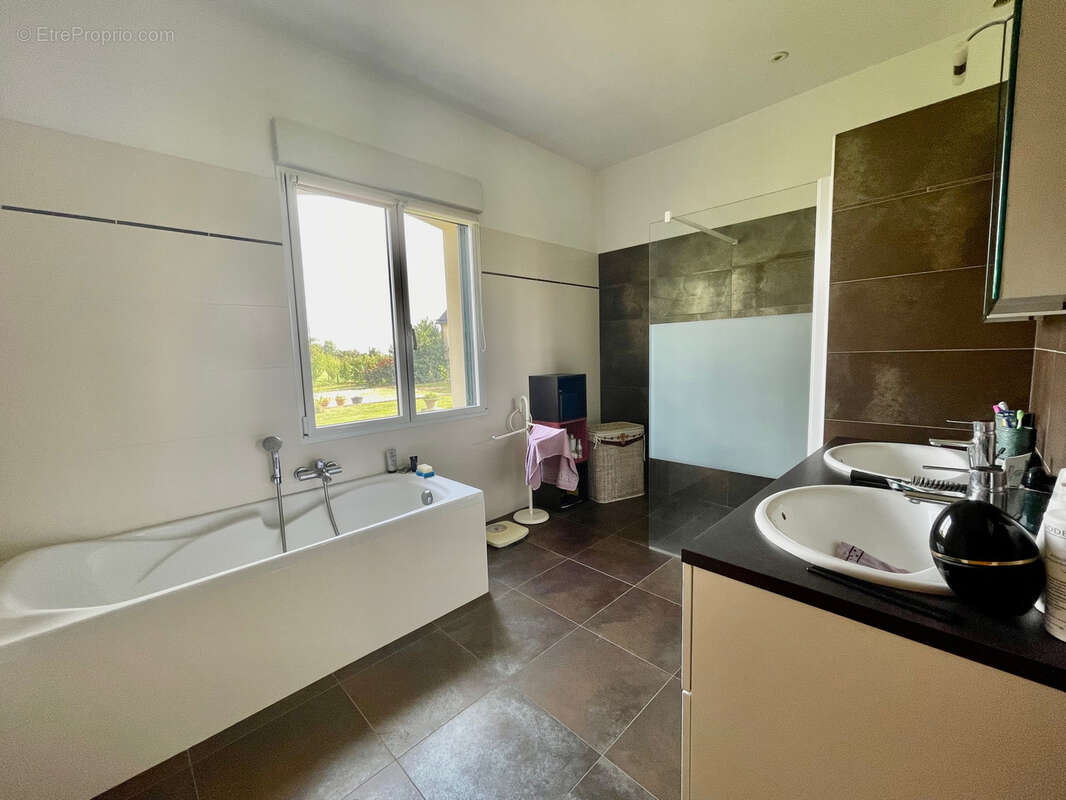 Maison à CHATEAU-GONTIER