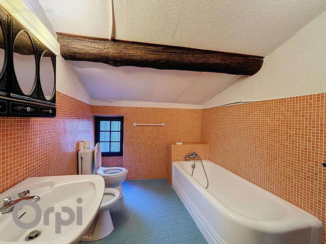 Maison à ROQUEBRUNE-SUR-ARGENS