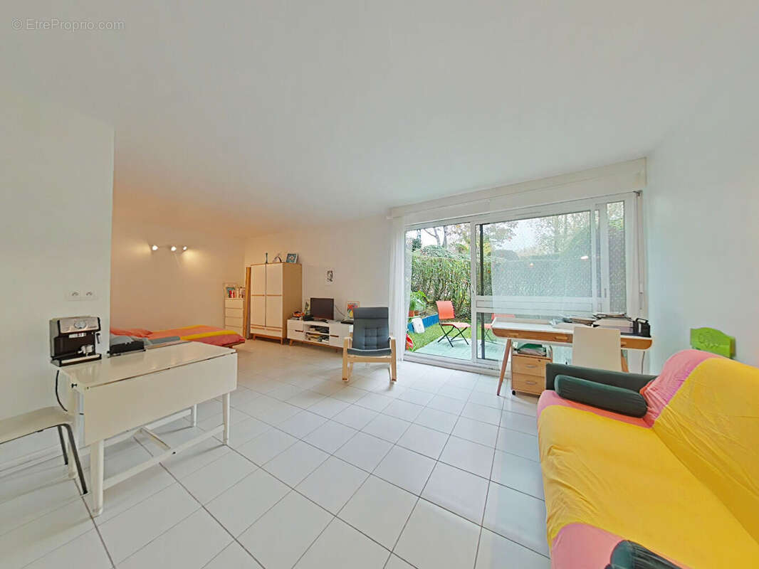 Appartement à FONTENAY-LE-FLEURY