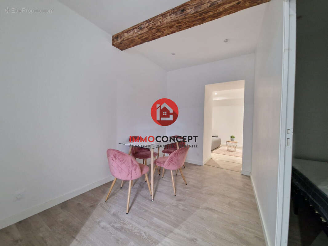 Maison à ROQUEMAURE