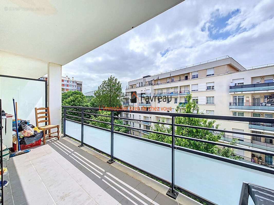 Appartement à FRESNES