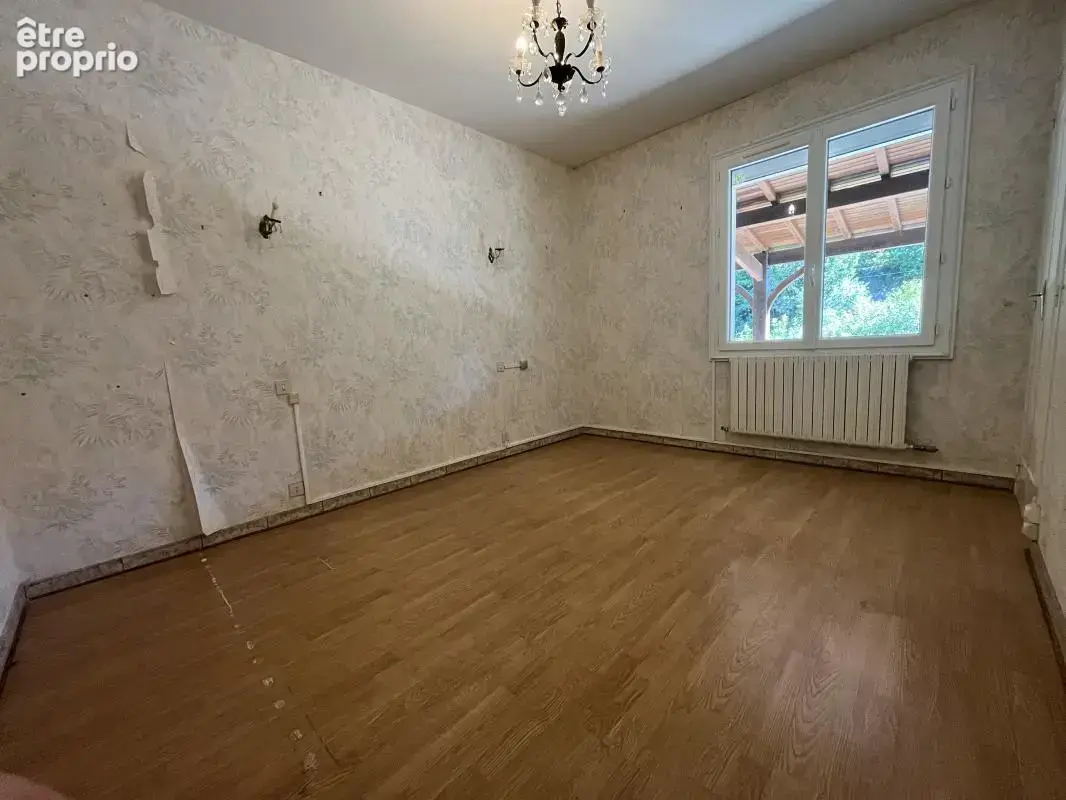 Maison 7 pièces 140 m² à vendre à Chabanais (16150) - photo 12
