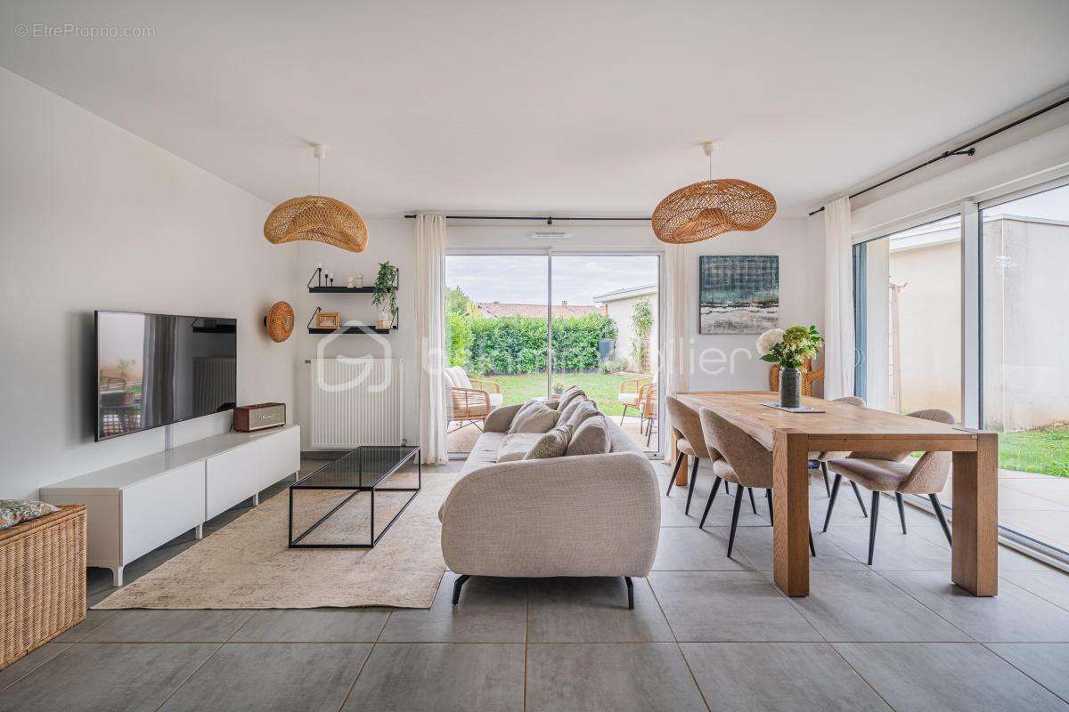 Appartement à CHAMPAGNIER