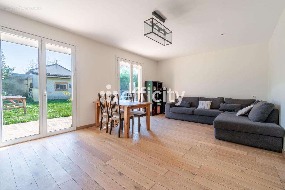 Maison à CHOISY-LE-ROI