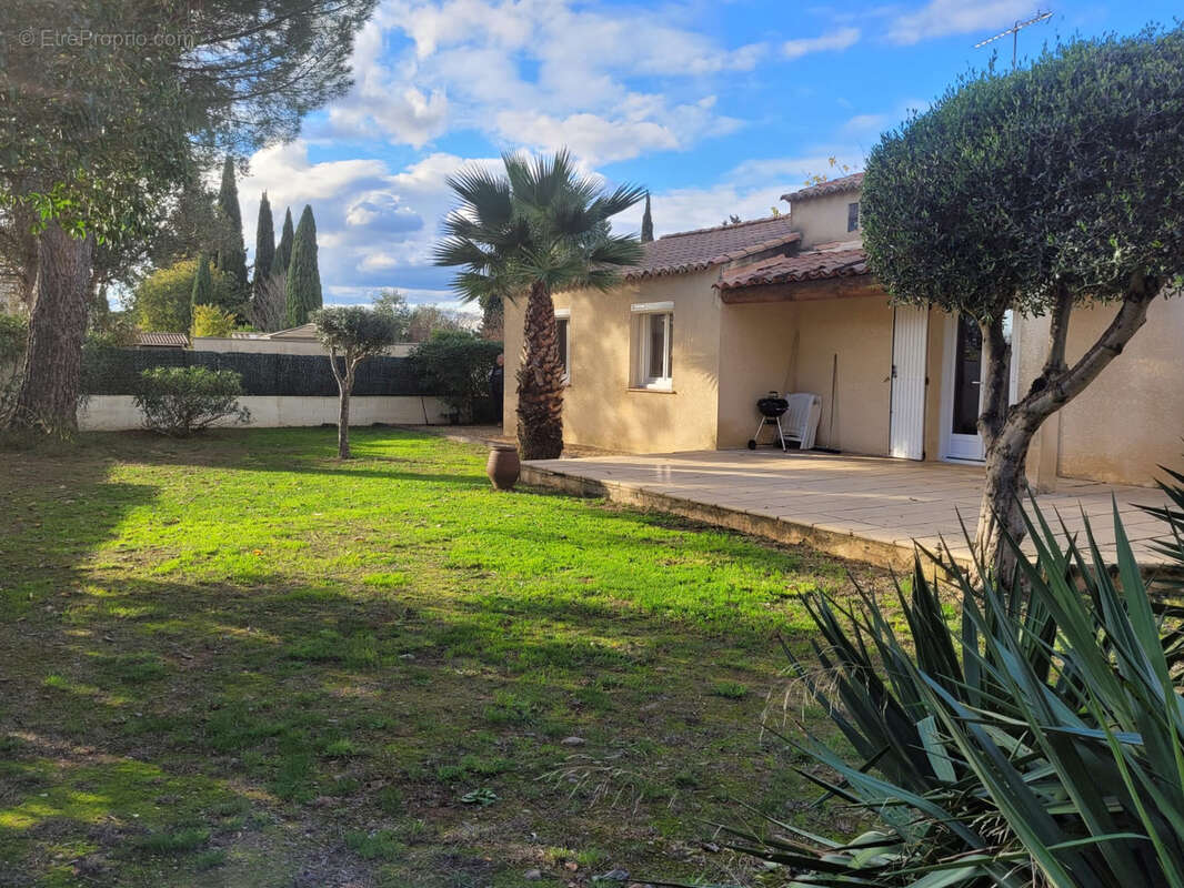 Maison à RODILHAN