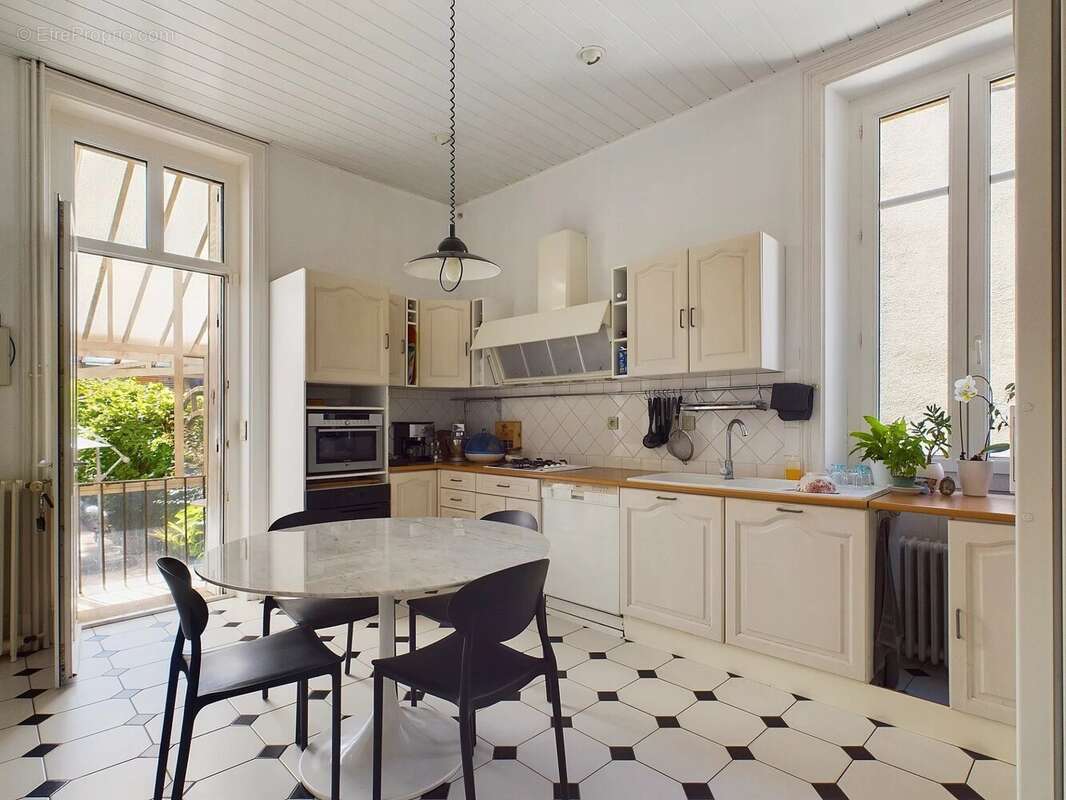 Maison à SAINT-JUNIEN