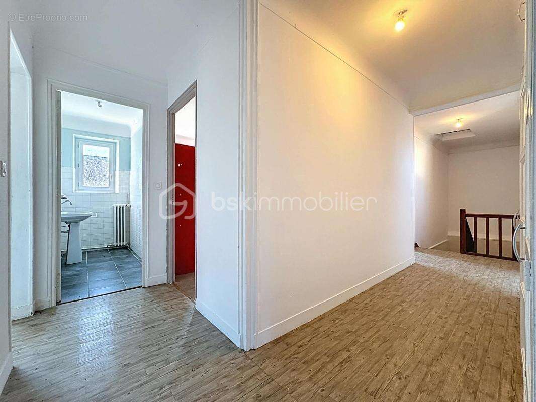 Maison en pierre avec garage attenant - photo 14