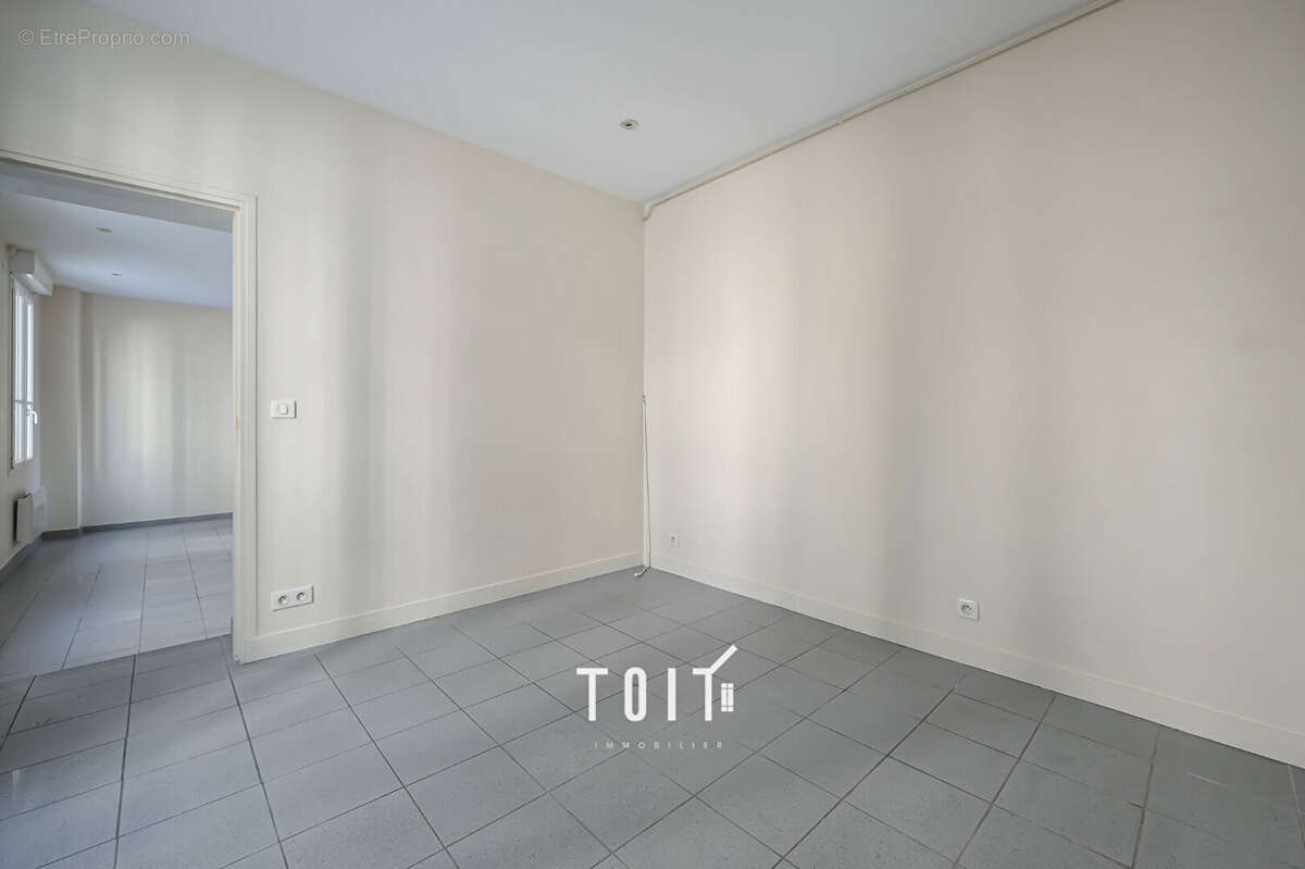 Appartement à PARIS-14E