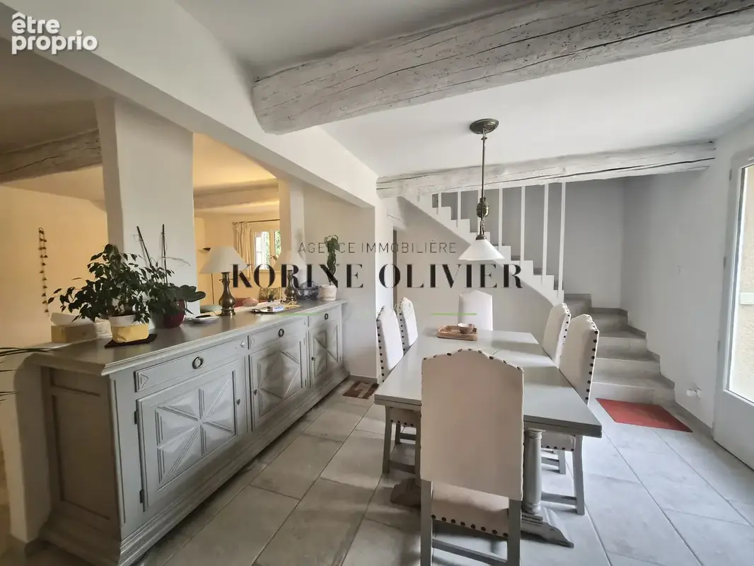 Maison de charme rénovée avec piscine au cœur du Luberon - photo 2