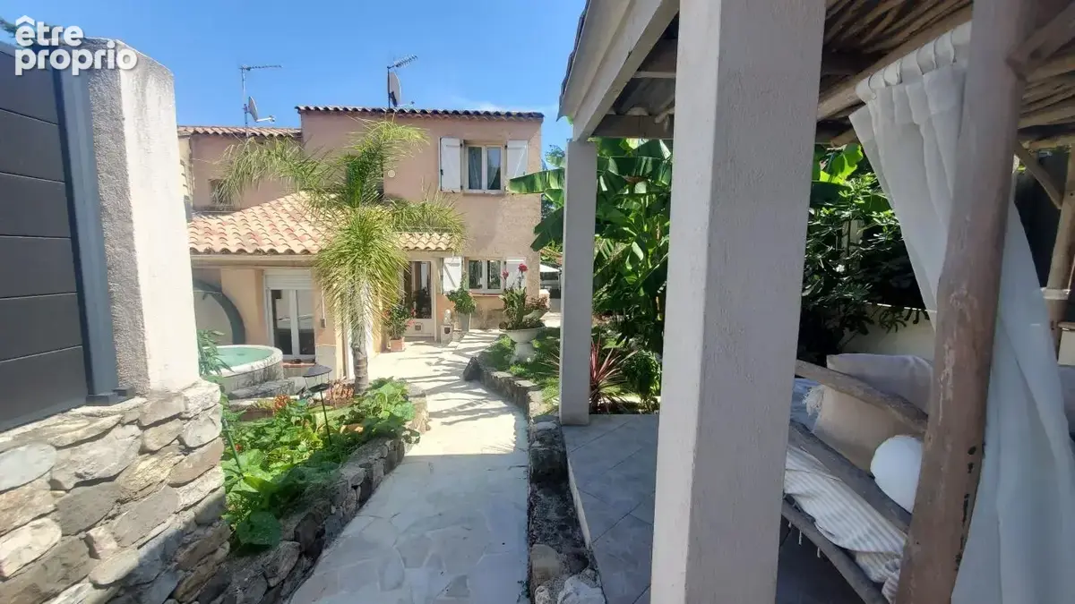 Maison 4 chambres .piscine. jakuzzi. clim. renovation totale recente - photo 2