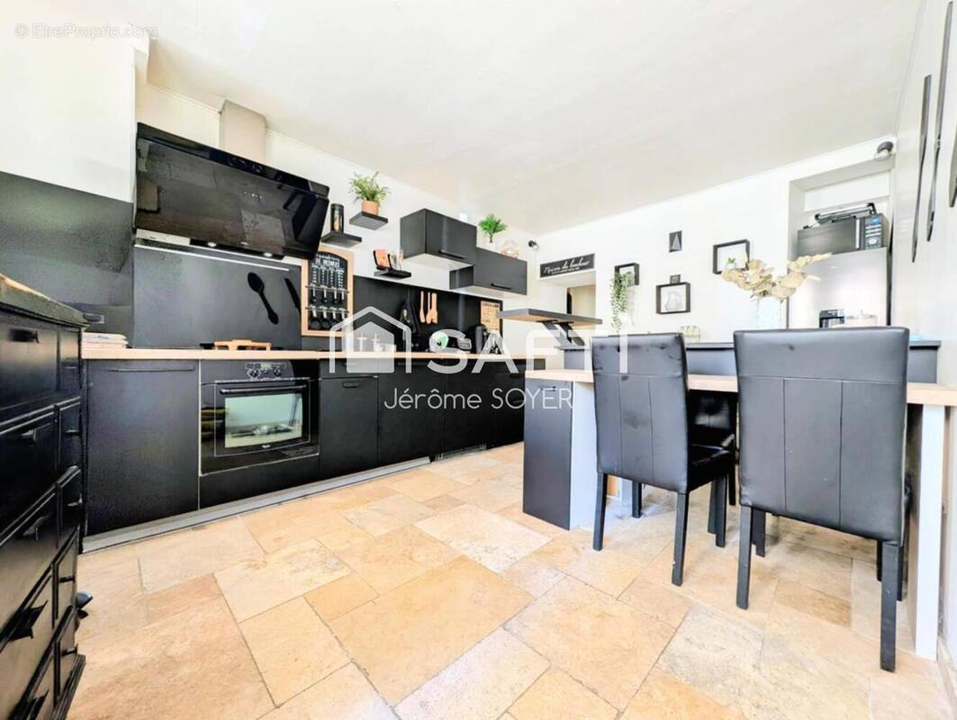 Photo 1 - Maison à CABANNES