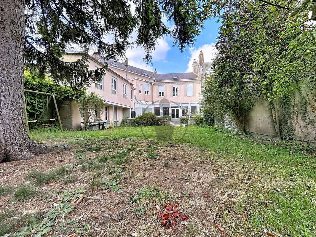 Maison à SAINT-QUENTIN