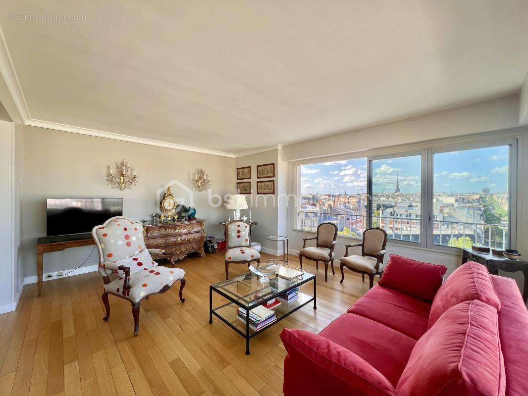 Appartement à PARIS-17E