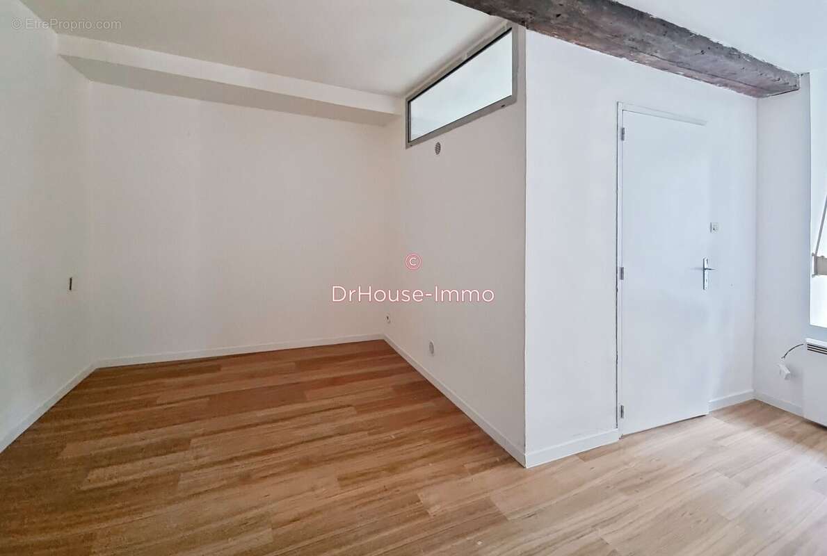 Appartement à AVESNES-SUR-HELPE