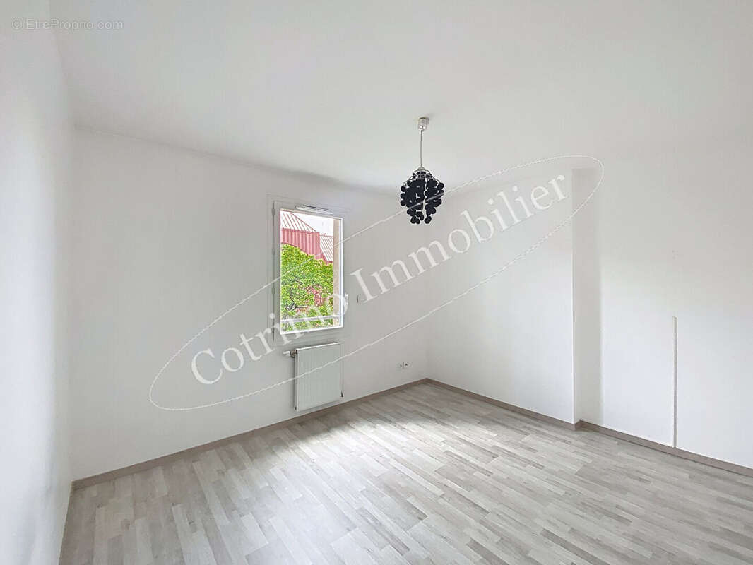 CHASSIEU 69680  Beau T2 de 39,44m²+balcon+parking - photo 2