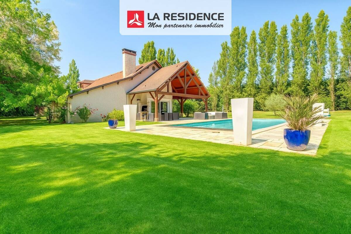 Maison à BONNIERES-SUR-SEINE