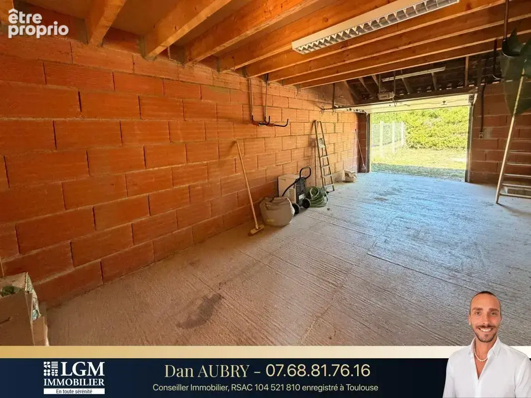 AUTERIVE – Maison familiale de plain-pied de 129 m², jardin sans vis-à-vis de 1 000 m² et garage de 32 m² - photo 11