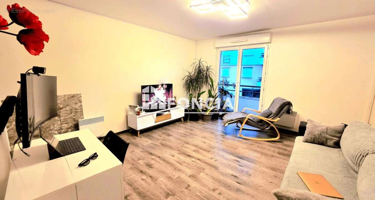 Appartement à VIGNEUX-SUR-SEINE