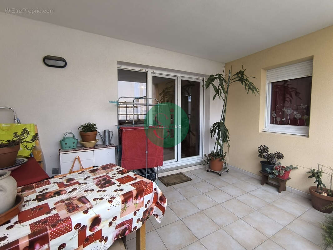 Exclusivite la seyne - t2 vendu loue, terrasse et box - photo 4