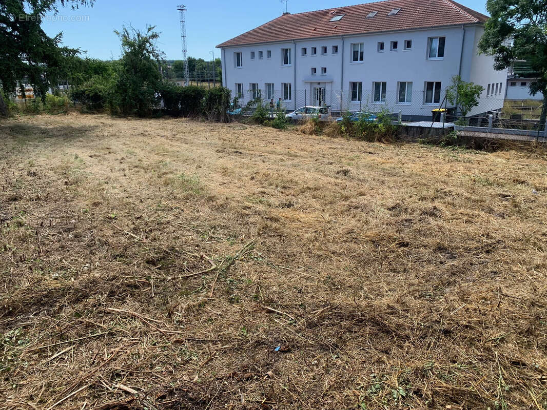 Terrain constructible clos et plat - photo 8