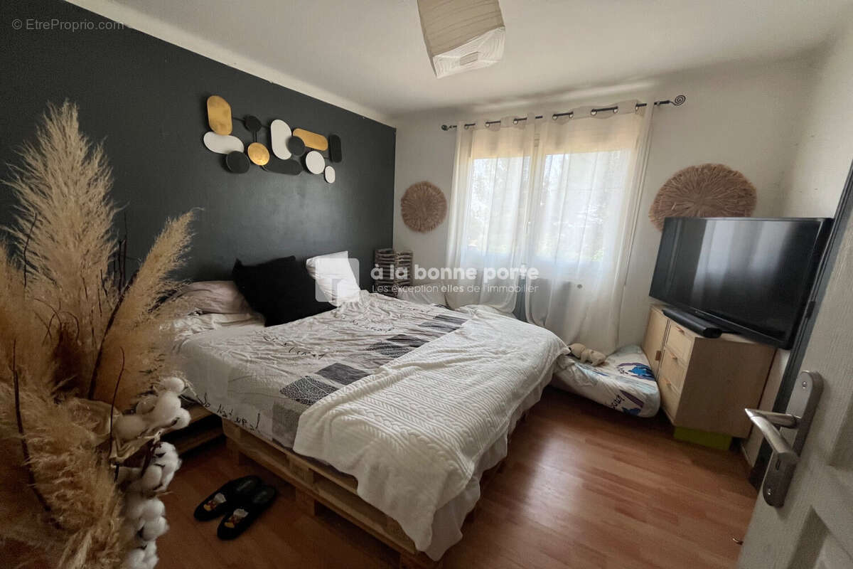 Maison à LE CASTELLET