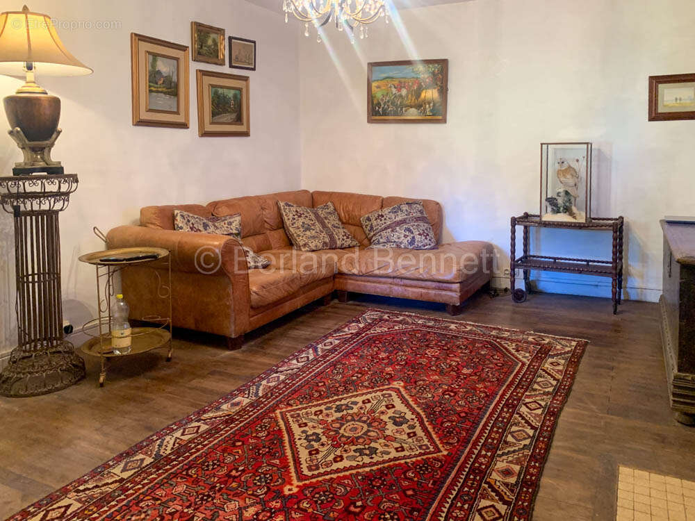 Maison en pierres avec dépendances et grand terrain - Pretty - photo 6