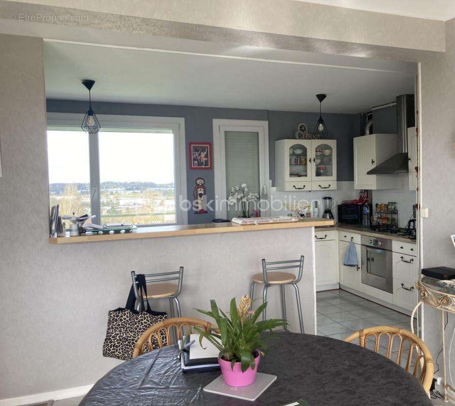 Bel appartement lumineux avec 3 chambres et grand balcon - photo 3