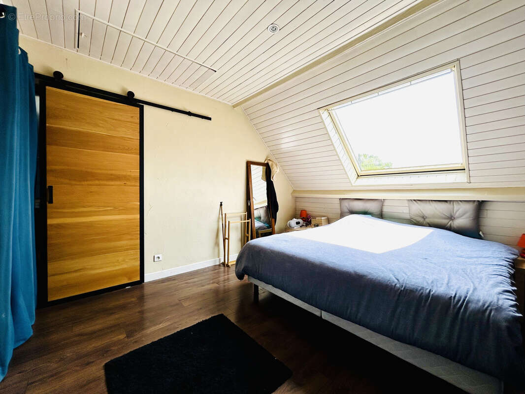 Maison à CRECY-LA-CHAPELLE