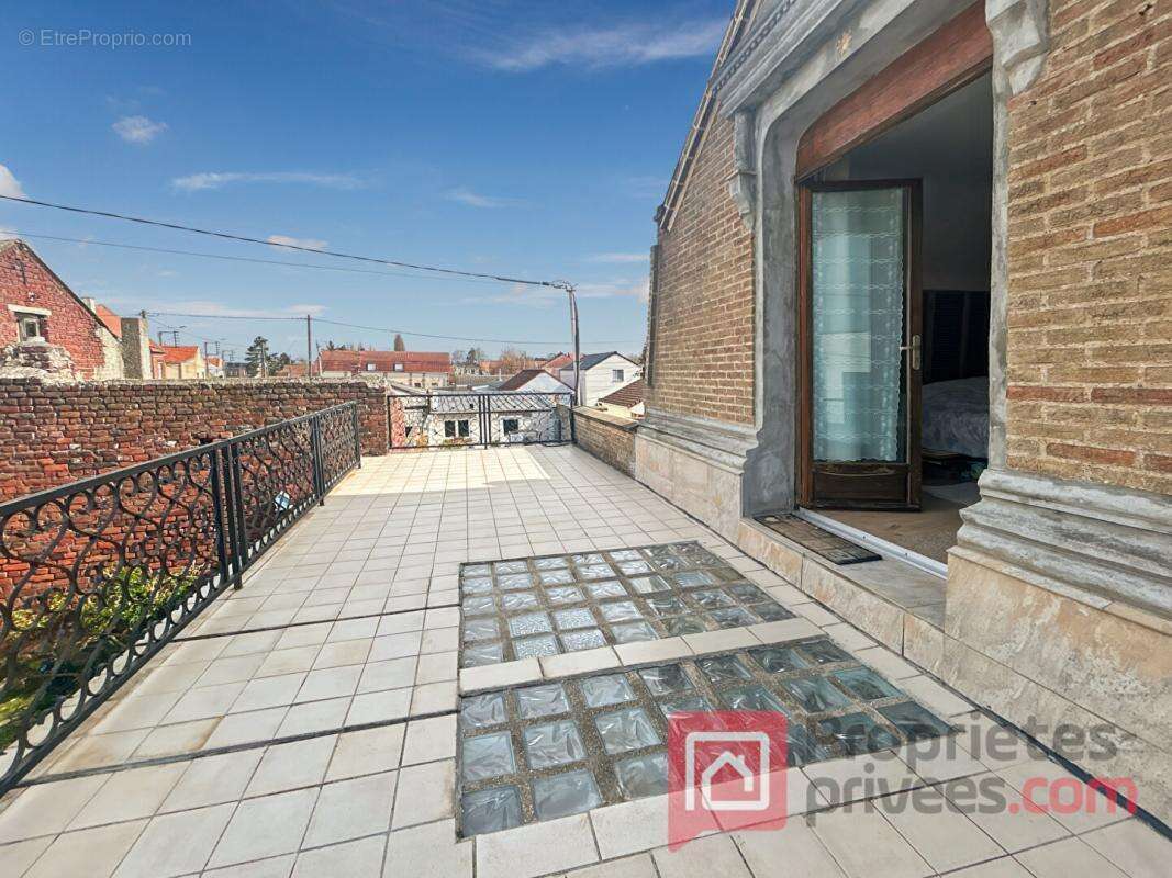 Maison à MONTIGNY-EN-GOHELLE